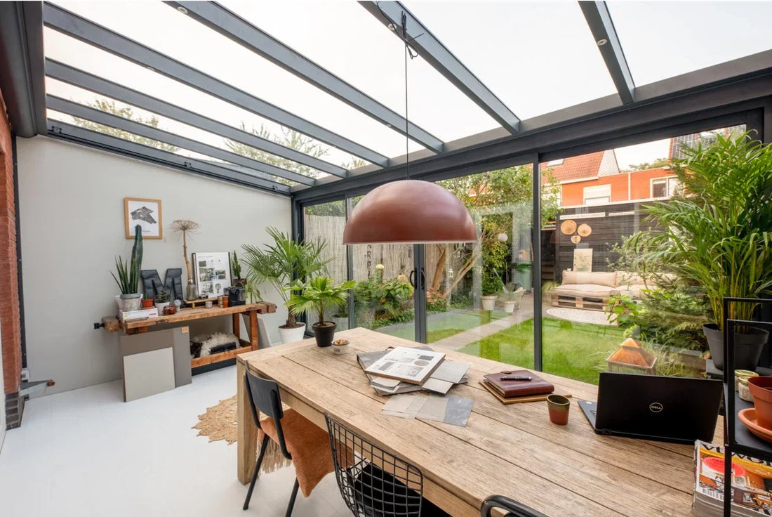 De perfecte tuinmeubelen voor onder uw terrasoverkapping