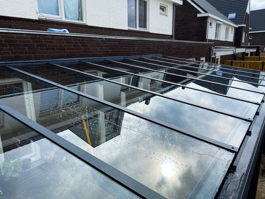 Polycarbonaat dak, of een dak van glas?